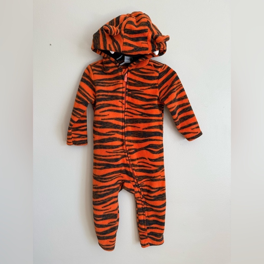 Old Navy Orange and Black Striped Kids “tiger” onesie jacket 
Size 18-24 months